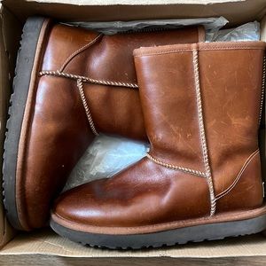 LEATHER UGG BOOTS